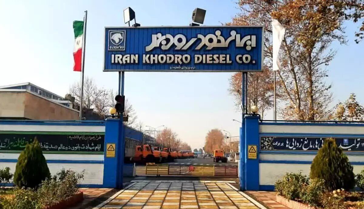 ماجرای خودروهای خارجی دپو شده در پارکینگ ایران خودرو دیزل چه بود؟