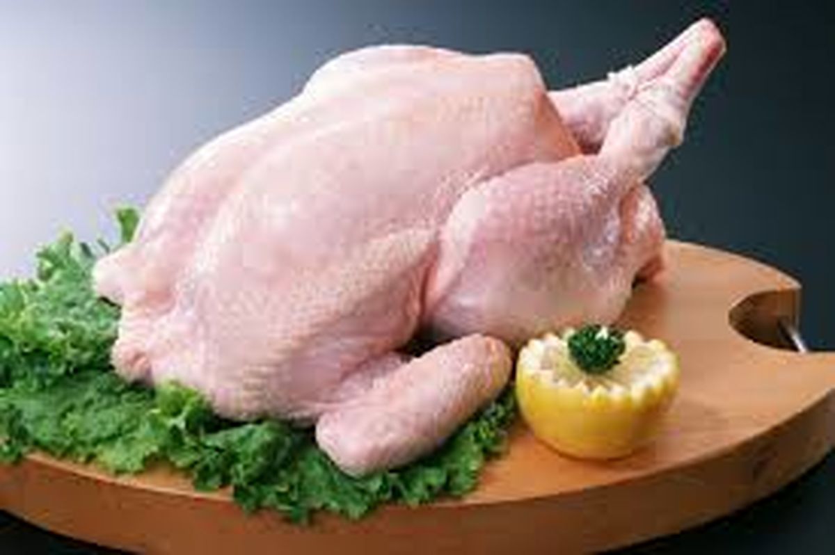 عرضه هر کیلو مرغ گرم با نرخ ۲۷ هزار تومان/ مرغ قطعه بندی همچنان خارج از نرخ مصوب بفروش می‌رسد