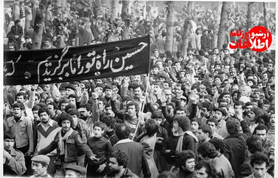 عکس‌های تماشایی از بهمن ۱۳۵۷، از کاخ نیاوران تا خیابان انقلاب!