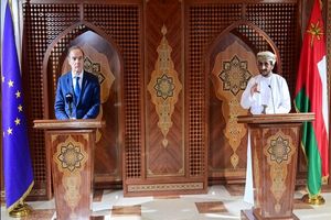 تاکید مورا بر نقش مثبت عمان در حل‌ مشکلات پرونده هسته ای ایران