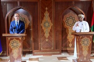 تاکید مورا بر نقش مثبت عمان در حل‌ مشکلات پرونده هسته ای ایران