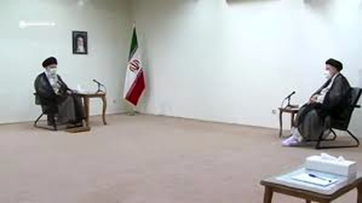  لحظه دیده‌نشده از اولین جلسه شهید رئیسی با رهبر انقلاب پس از انتخابات/ ویدئو 