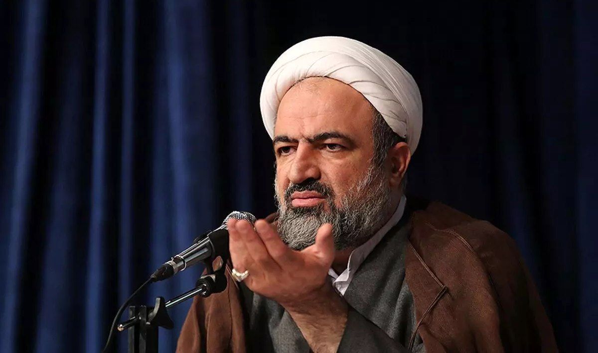 رسایی: همان ائتلافهایی که نمایندگان قبلی را معرفی کرده بودند، دوسوم نمایندگان را عوض کردند و نامزدهای جدیدی را معرفی کردند؛ اگر مجلس از نظر شما هم اینقدر انقلابی بوده پس چرا آنها را تغییر دادید؟