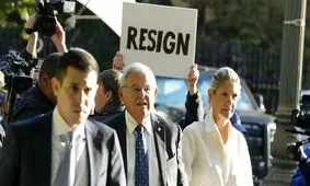 سناتور باب منندز، به قید وثیقه آزاد شد