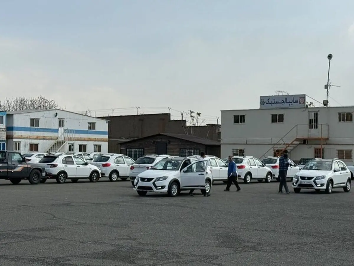 واردات خودرو در منطقه آزاد فقط برای فعالان اقتصادی مجاز است