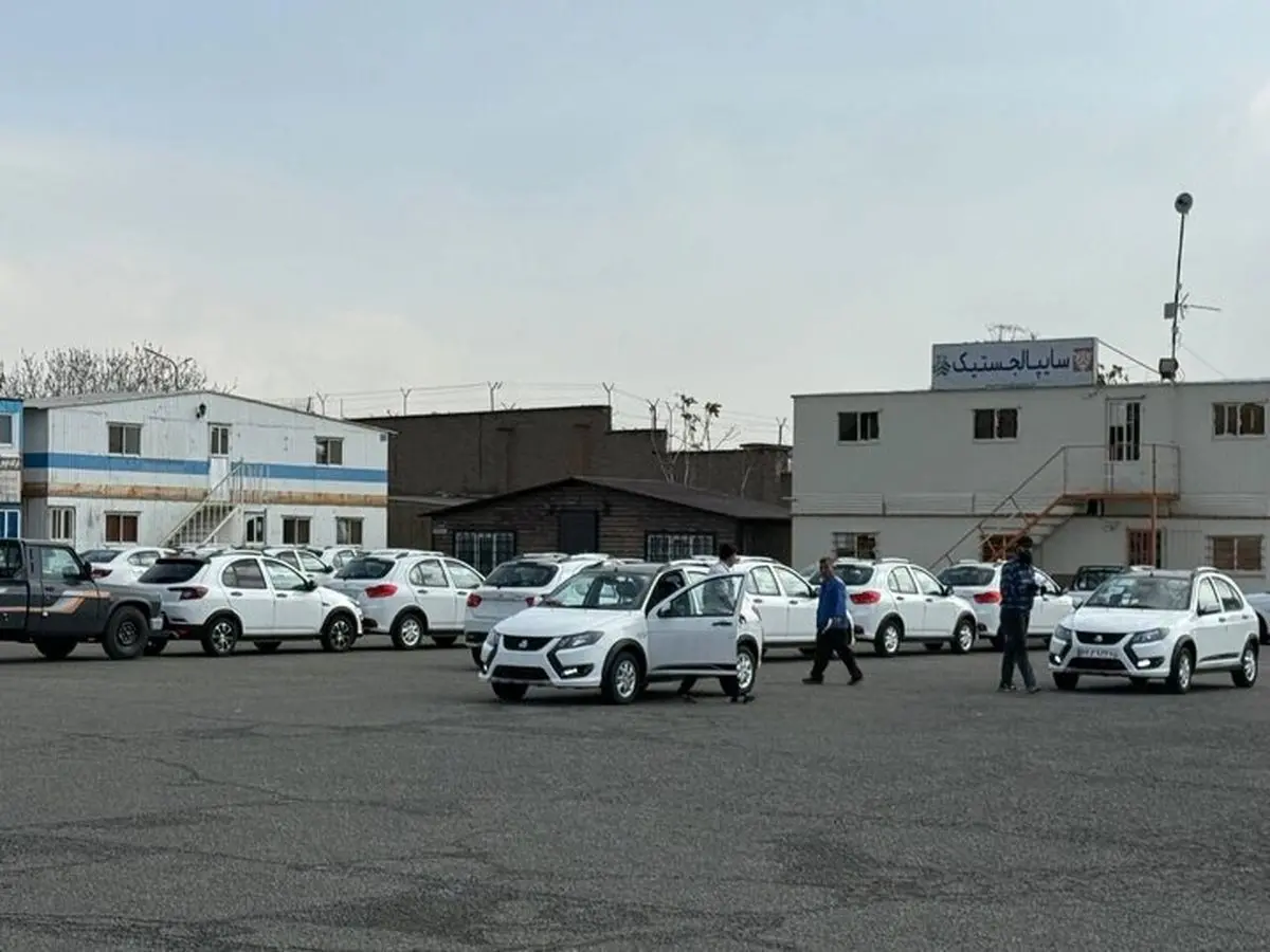 واردات خودرو در منطقه آزاد فقط برای فعالان اقتصادی مجاز است