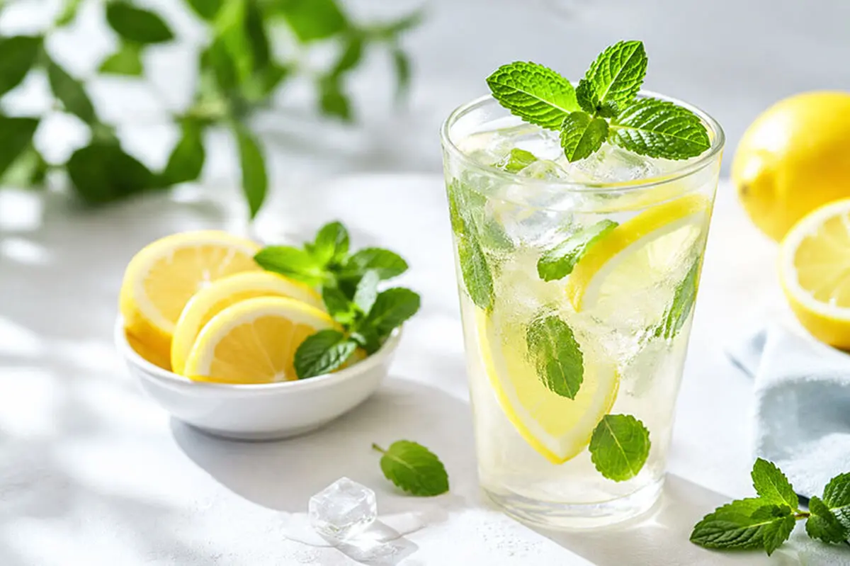 نوشیدنی های خوش طعم برای فرار از گرمای تابستان