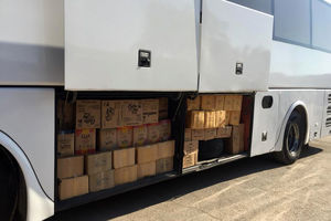 سه دستگاه اتوبوس حامل بار قاچاق در «کنگاور» توقیف شد