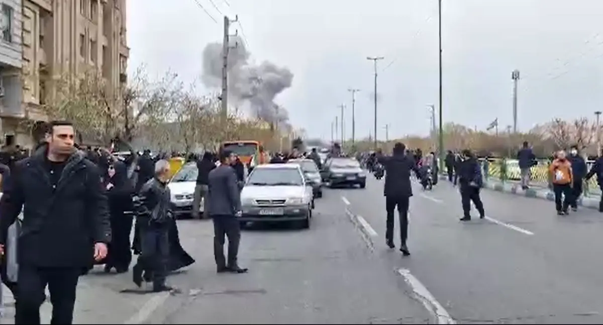  حمله به نزدیکی تشییع پیکر ۸ شهید در ایست بازرسی خاوران در تهران/ ویدئو