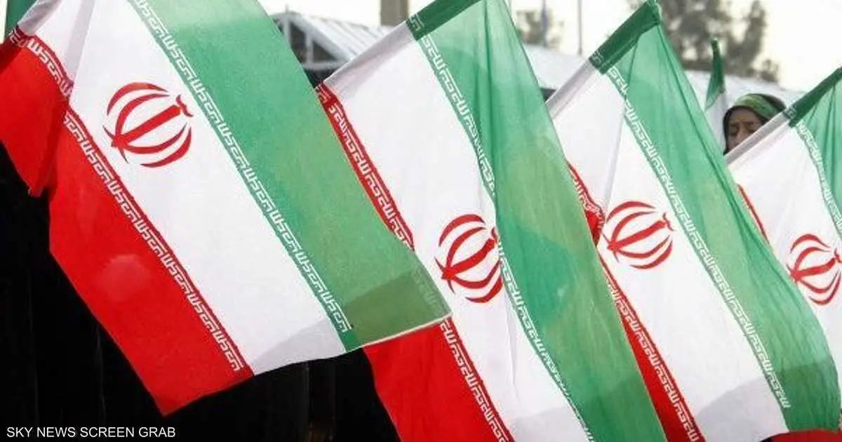 رپ‌خوانی در تجمعات شبانه مشهد/ ویدئو
