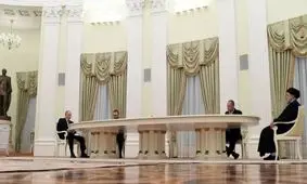 پوتین در دیدار با رئیسی استرس داشت؛ کراواتش را منظم می کرد، پایش را هم تکان می داد
