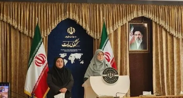 اظهارات جدید سخنگوی دولت درباره سهمیه بنزین؛ تصمیم جدیدی در راه است؟/ حق مردم است که خودروی خوب و کم مصرف سوار شوند/ در شرایط خاصی در مرزهای آبی قرار گرفتیم و تمام تلاش دشمن این است که استقامت ما را بشکند