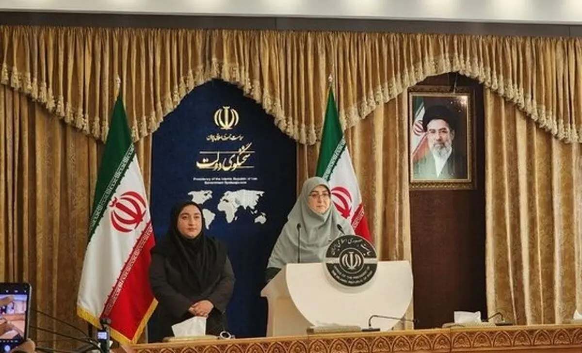 اظهارات جدید سخنگوی دولت درباره سهمیه بنزین؛ تصمیم جدیدی در راه است؟/ حق مردم است که خودروی خوب و کم مصرف سوار شوند/ در شرایط خاصی در مرزهای آبی قرار گرفتیم و تمام تلاش دشمن این است که استقامت ما را بشکند