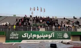 درگیری هواداران استقلال و ملوان در استادیوم اراک/ ویدئو