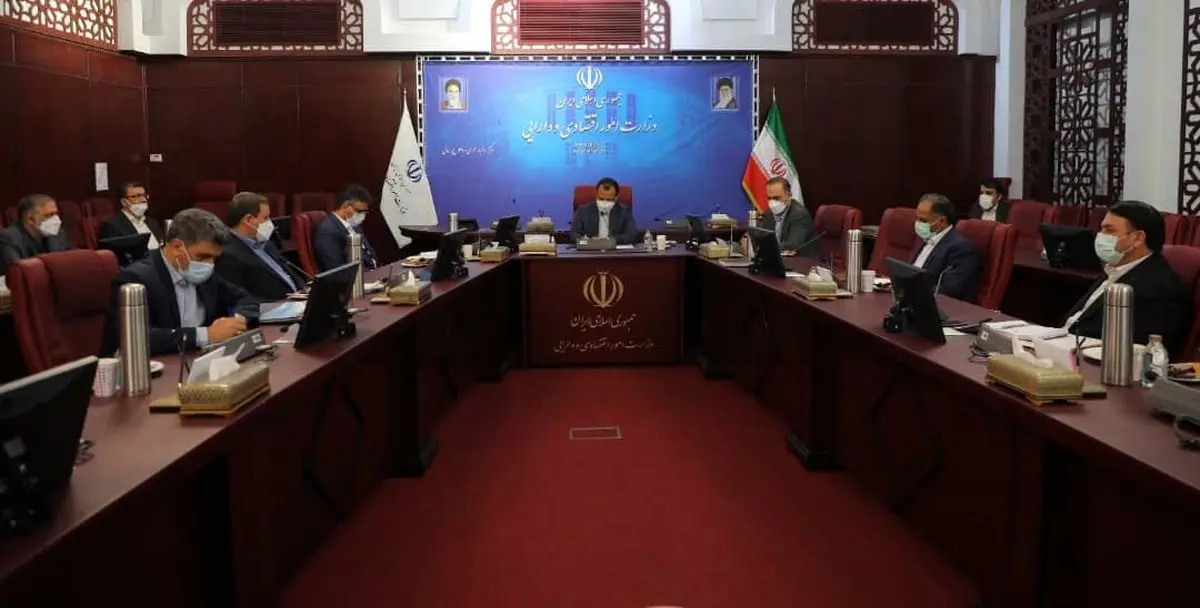 تاکید وزیر اقتصاد بر اصلاح تصویر نظام بانکی در اذهان مردم