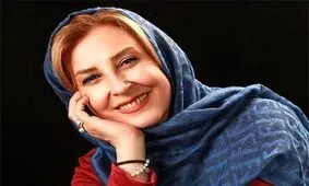  آماده شدن مرجانه گلچین برای رفتن به مهمانی/ رنگ سبز لباس مرجانه گلچین او را 20 ساله کرد/ ویدئو