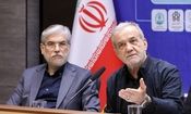 در برخی دانشگاه ها، اساتید و نخبگان را تحت فشار قرار می‌دهند
