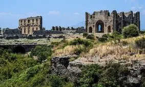 کاوش در شهر باستانی آسپندوس: راهنمای بازدیدکنندگان