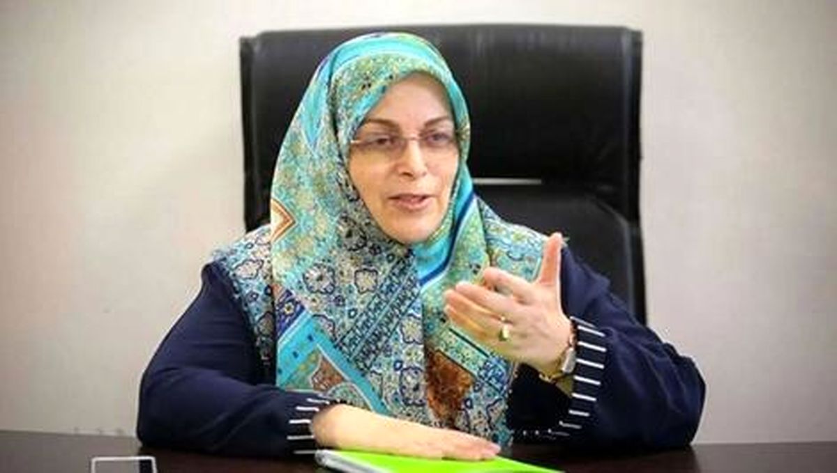 آذر منصوری: شنود و انتشار جلسات با چه مجوزیست؟