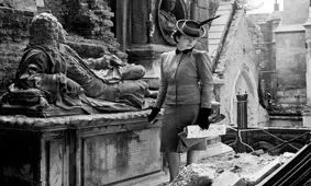 چگونه مجله وگ بریتانیا با عکس های سپتامبر 1941 به جنگ روانی نازی ها رفت؟/ تصاویر