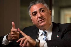 طعنه به رضا پهلوی؛ وطن فروشی که شاخ و دم ندارد