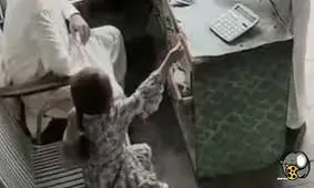 آبنباتی که سارق را از کارش پشیمان کرد/ ویدئو