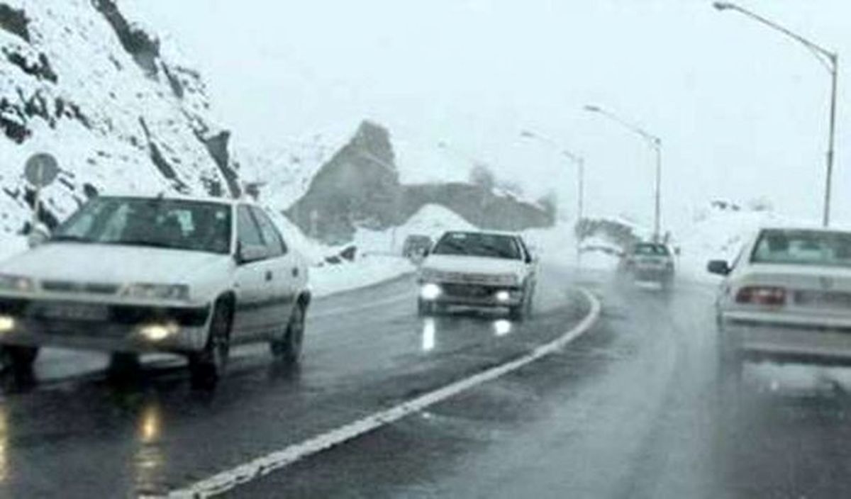 برف و باران در جاده های نیمی از استان های کشور 