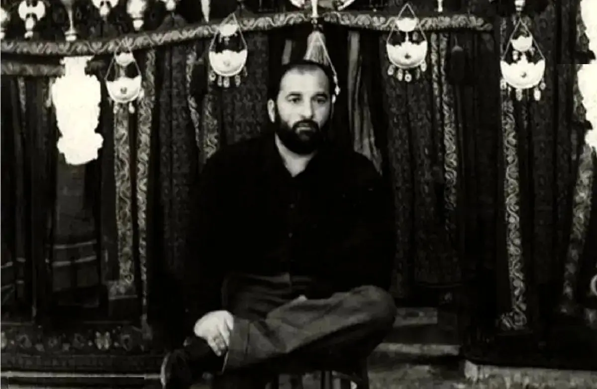 سفر در زمان؛ «شعبان بی مخ» در پیری و در خانه اش در آمریکا؛ دهه 80/ عکس
