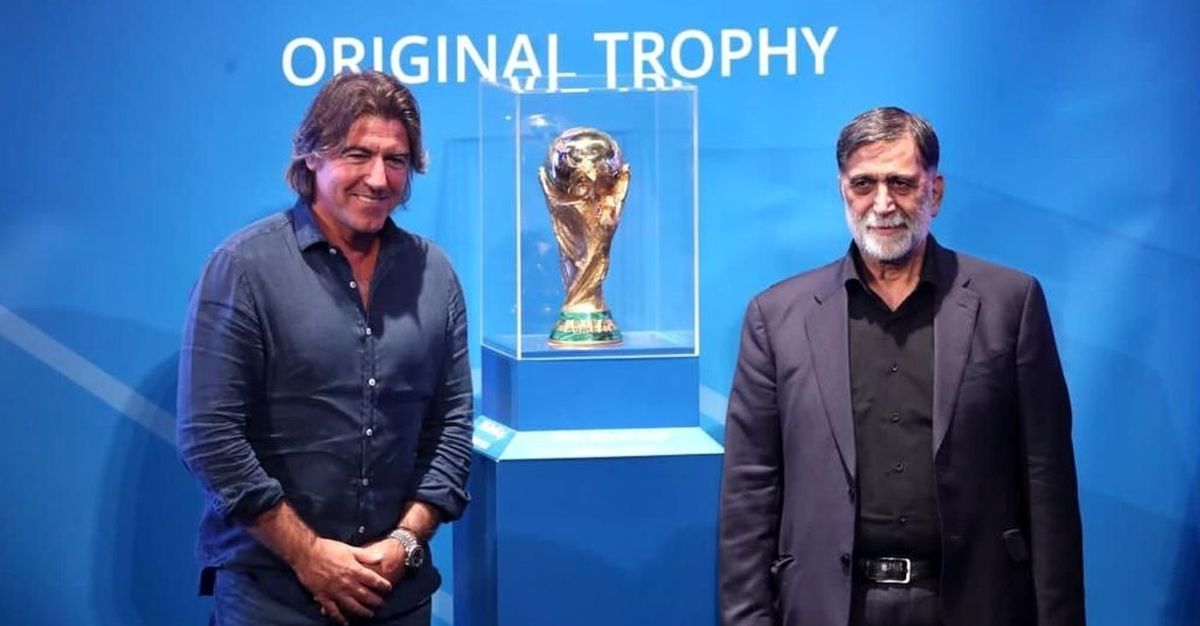 علی دایی در مراسم رونمایی از کاپ جام جهانی کجا بود؟