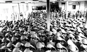 تاثیر ارتش بر پیروزی انقلاب اسلامی/ از سربازی که به فرمانده خود شلیک کرد تا جنگ همافران و گارد شاهنشاهی