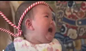 مسابقه عجیب گریه نوزادان/ ویدئو 