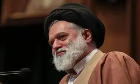 ورود آیت‌الله سیدمصطفی خامنه‌ای، فرزند ارشد رهبر شهید انقلاب به حرم مطهر امام حسین (ع)/ ویدئو
