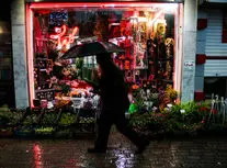 رعد و برق‌های شدید و بارش سنگین باران در تهران
