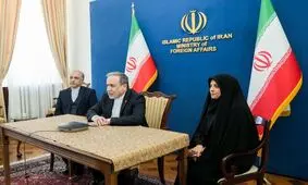 گفت‌وگوی عراقچی با کارکنان سفارت ایران در ونزوئلا 

