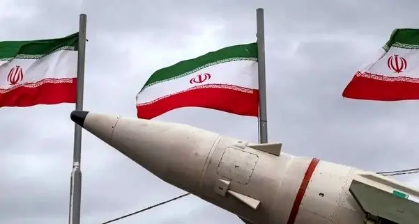 اینتل واچ مدعی شد: انتقال ۳ میلیارد دلار با پرواز اماراتی به تهران/ اسکای نیوز: آمریکا پیشنهاد جدید ایران را «قابل قبول» ارزیابی کرده است/ ترامپ: تحریم و محاصره دریایی برای ایران موثرتر است تا بمباران