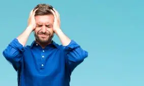 دلیل سردردهای صبحگاهی چیست؟