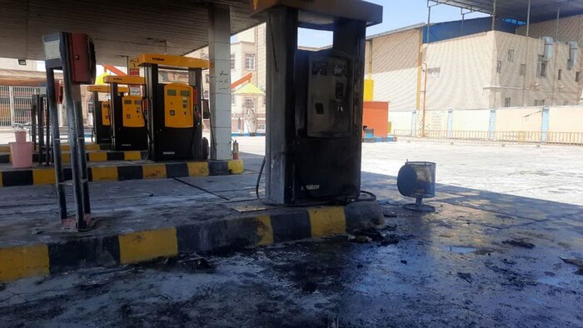 آتش گرفتن راننده خانم در یکی از پمپ بنزینهای بابل/ ویدئو