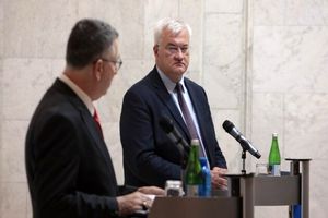 لفاظی وزیرخارجه اوکراین علیه ایران و روسیه: این دو کشور برای امنیت جهانی یک تهدید محسوب می‌شوند