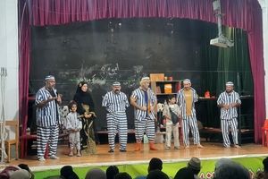پایان اجرای نمایش کمدی "إلناس أجناس" در فرهنگسرای علوی اهواز