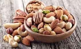 کاهش خطر ابتلا به 17 نوع سرطان با آجیل
