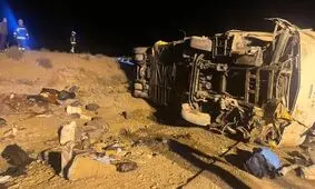 واژگونی اتوبوس مسافربری در آزادراه اصفهان_نطنز با 13 فوتی/ عکس

