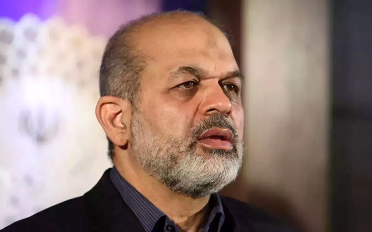 عذرخواهی وزیر کشور از ایرانیان خارج از کشوری که امکان شرکت در انتخابات را نداشته‌اند

