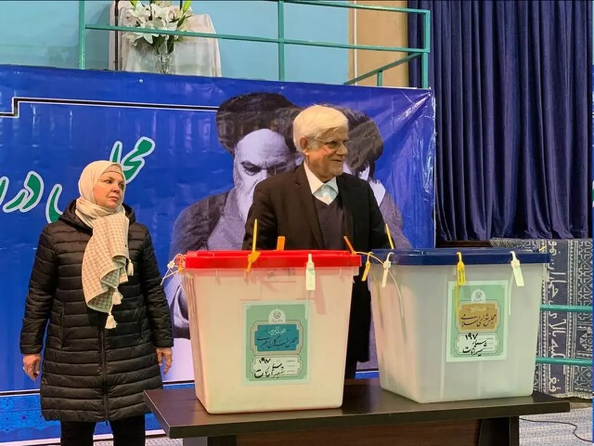 عارف: شرکت در انتخابات حق طبیعی و ملی ما است

