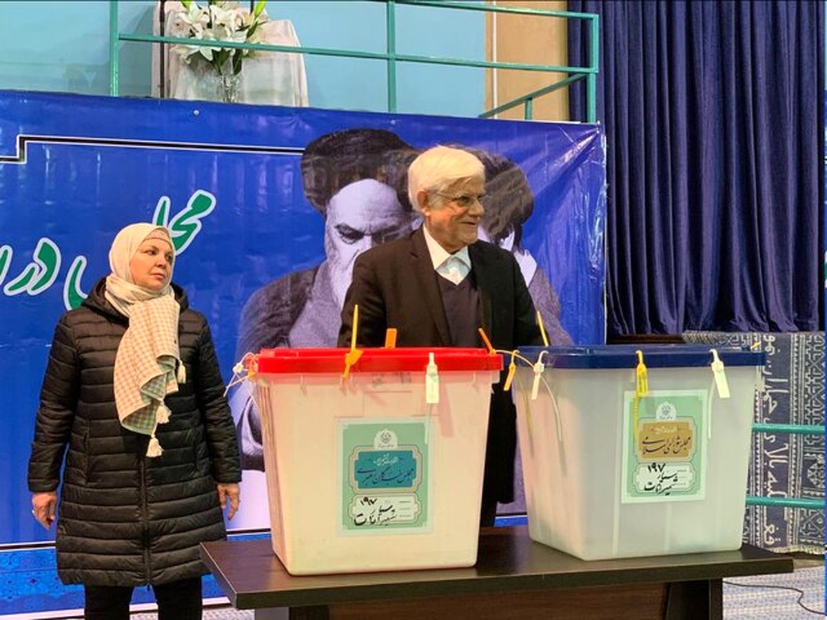 عارف: شرکت در انتخابات حق طبیعی و ملی ما است