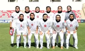 هم خوانی تیم فوتبال زنان ایران با آهنگ «ایران» پس از صعود به جام ملت های آسیا/ ویدئو