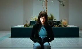 بررسی فیلم Double Blind؛ علمی‌تخیلی که نمی‌گذارد «بخوابید»