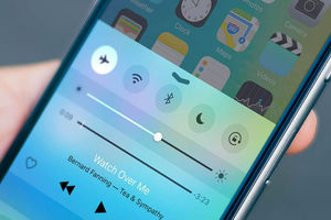 ۸ مزیت بزرگ «حالت هواپیما» گوشی