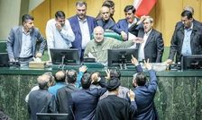 تندروها تنها شدند؛ چرا نماینده‌ها در زمین سوپرانقلابی‎‌ها بازی نکردند؟