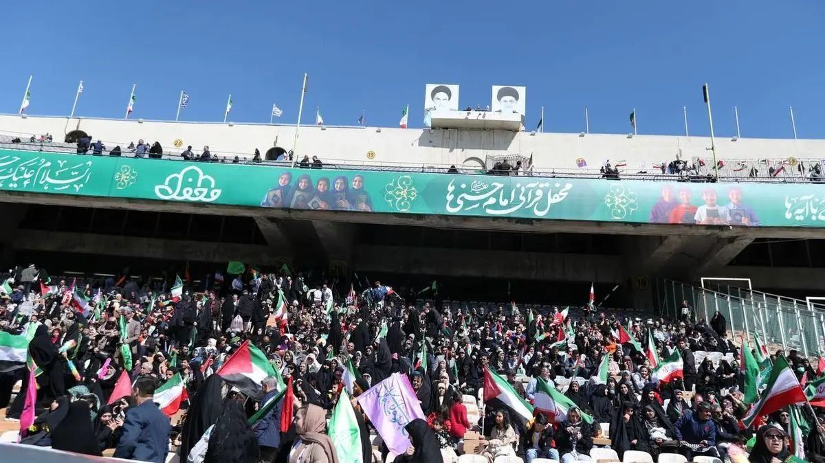 سوال مهم از مسئولان؛ چرا برخی خانوادهها میتوانند بدون محدودیت در ورزشگاه آزادی کنار هم بنشینند اما عدهای دیگر نه؟
