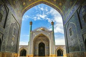 یک کارشناس: گنبد مسجد جامع عباسی باید از نو اجرا شود